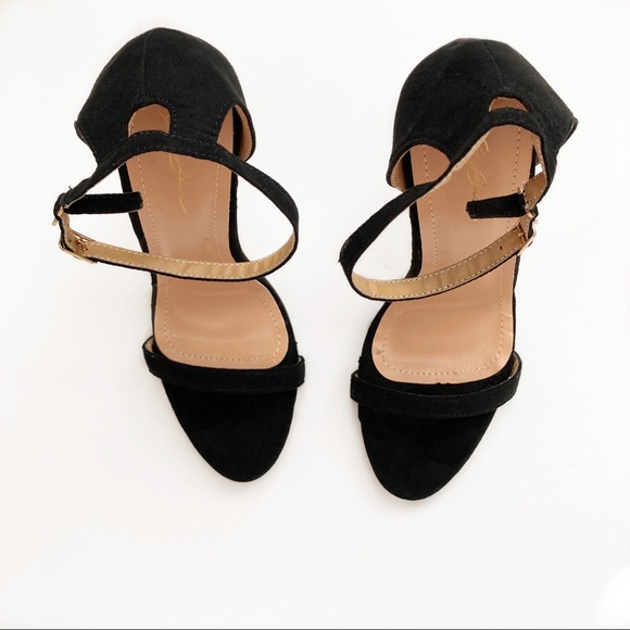 Leather Strappy Sandals Sz 10 Like New - Picture 4 of 7